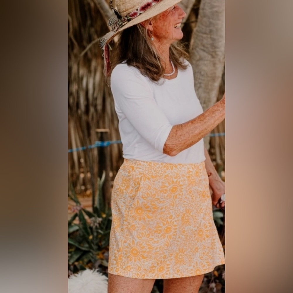 RIPSKIRT HAWAII Wrap Skirt Length 2 Ditsy Daisy Yellow M